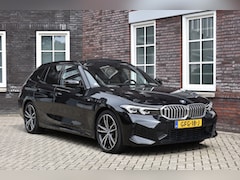 BMW 3-serie - 320 320e |Panoramadak|Trekhaak| Wij zijn op afspraak geopend Graag bellen voor uw komst