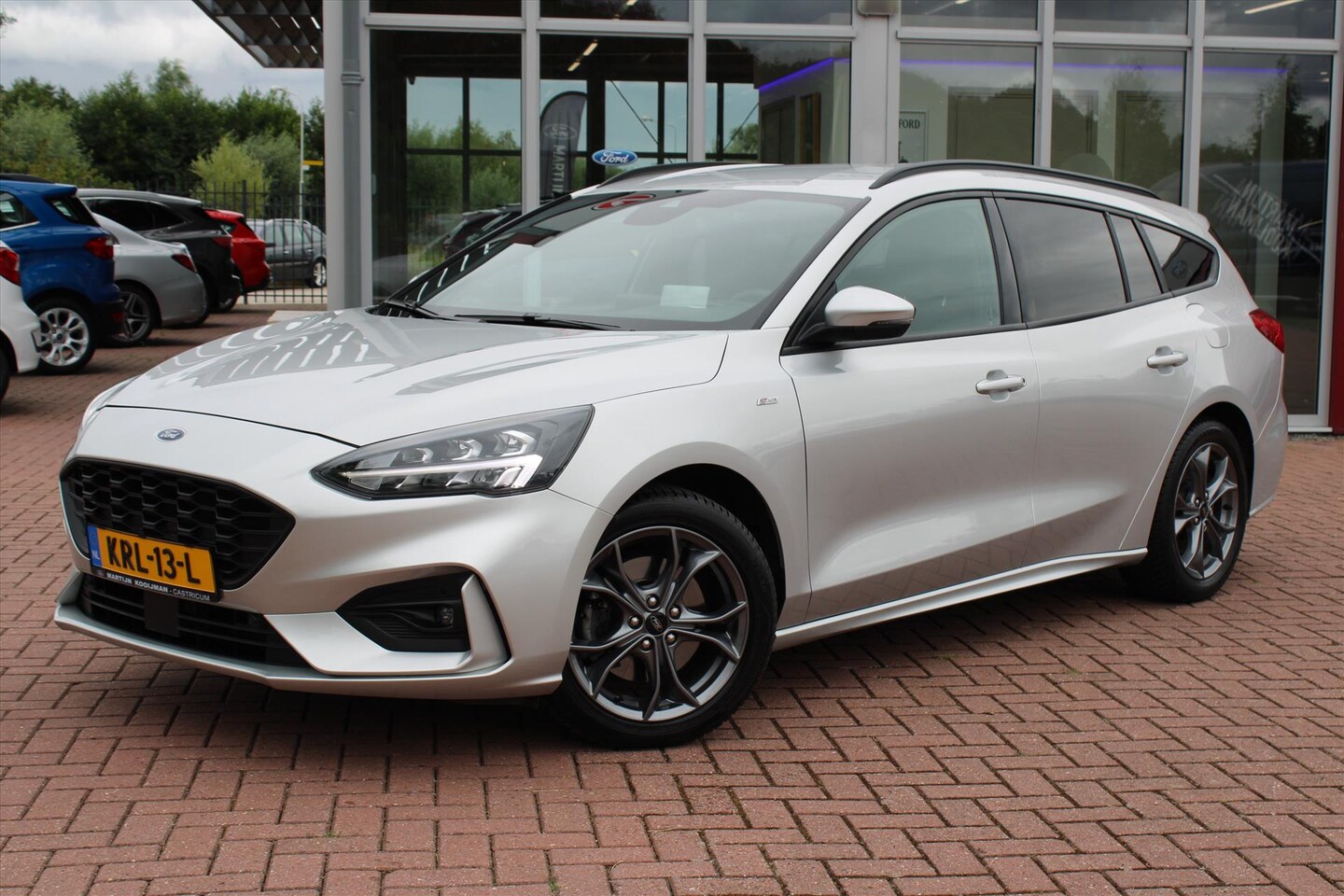 Ford Focus Wagon - 1.0 EcoBoost 125pk ST Line Business Wagon, Winterpack, HUD - AutoWereld.nl