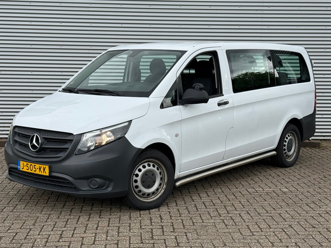 Mercedes-Benz Vito Tourer - 114 CDI Select / 8 Persoons / Lage KM / Automaat / NAP / Inruil Mog. - AutoWereld.nl