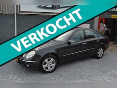 Mercedes-Benz E-klasse - 320 Avantgarde Automaat | Leer | Navi | Airco | Xenon | PDC