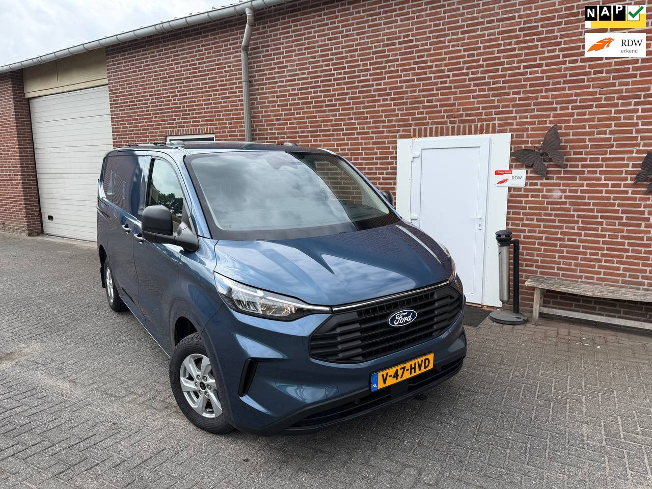 Ford Transit Custom - 280 2.0 TDCI L2H1 Trend 3 persoons , Apple carplay, Camera, - AutoWereld.nl