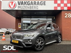 BMW X1 - xDrive20i Executive // PANO / SCHUIF- KANTELDAK // NAVI // PDC V+A // CRUISE // TREKHAAK /