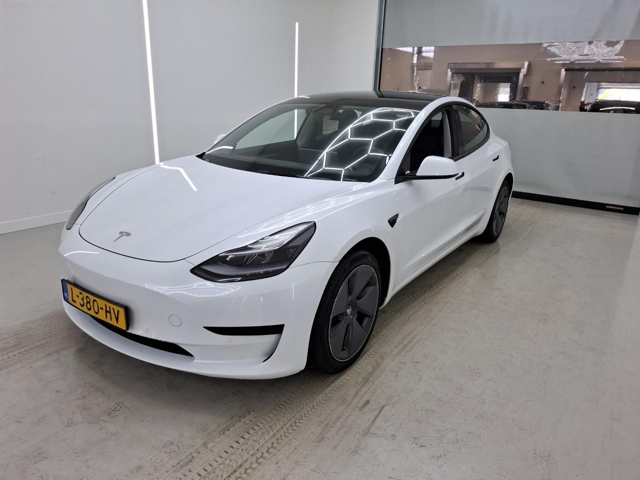 Tesla Model 3 - Standard RWD Plus 90.2% SoH FACELIFT [ ENHANCED AUTOPILOT+LFP ACCU+WARMTEPOMP ] - AutoWereld.nl