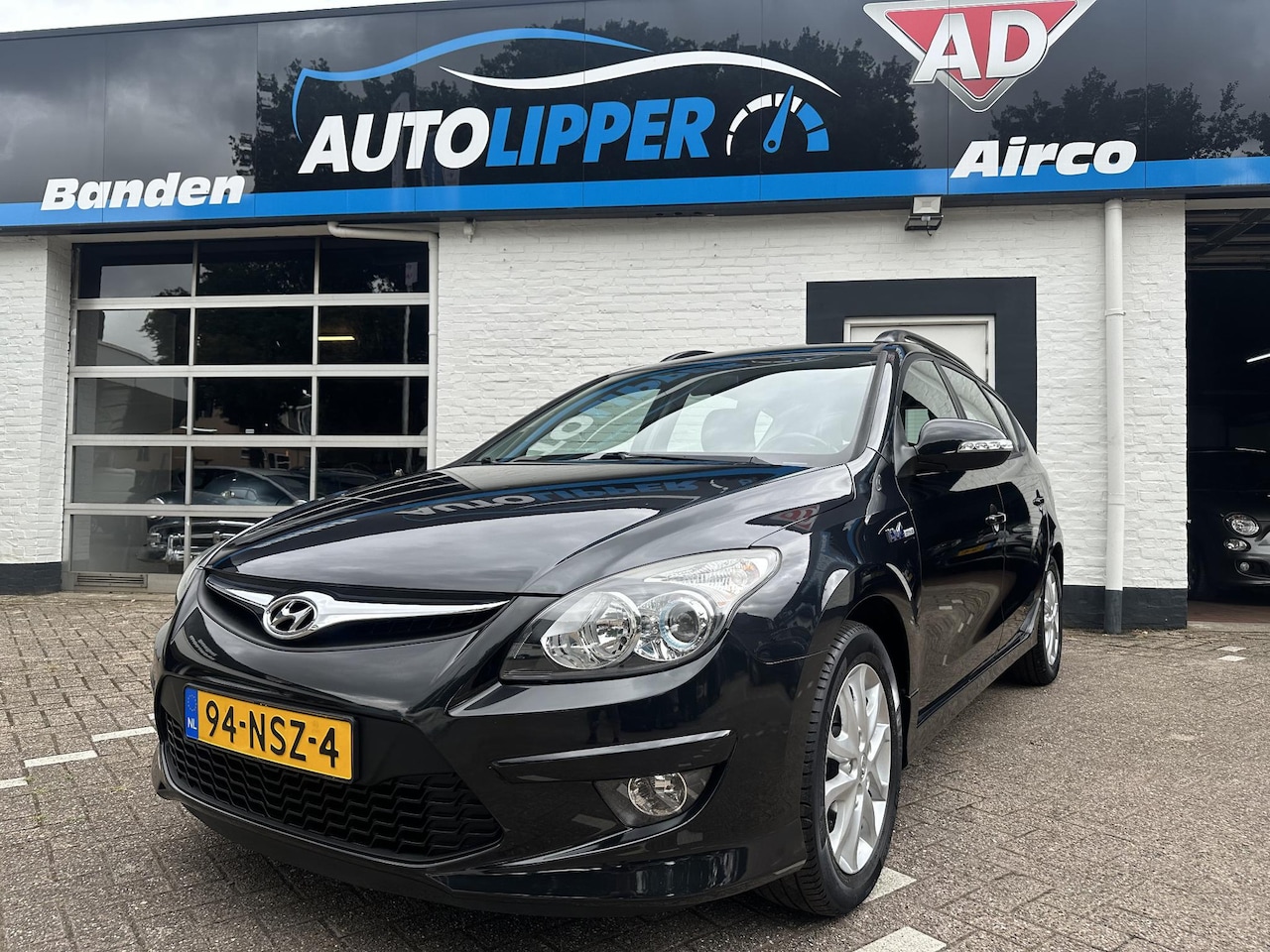 Hyundai i30 CW - 1.6i i-Motion /Nieuwe apk bij aflevering/Airco/Lm velgen - AutoWereld.nl