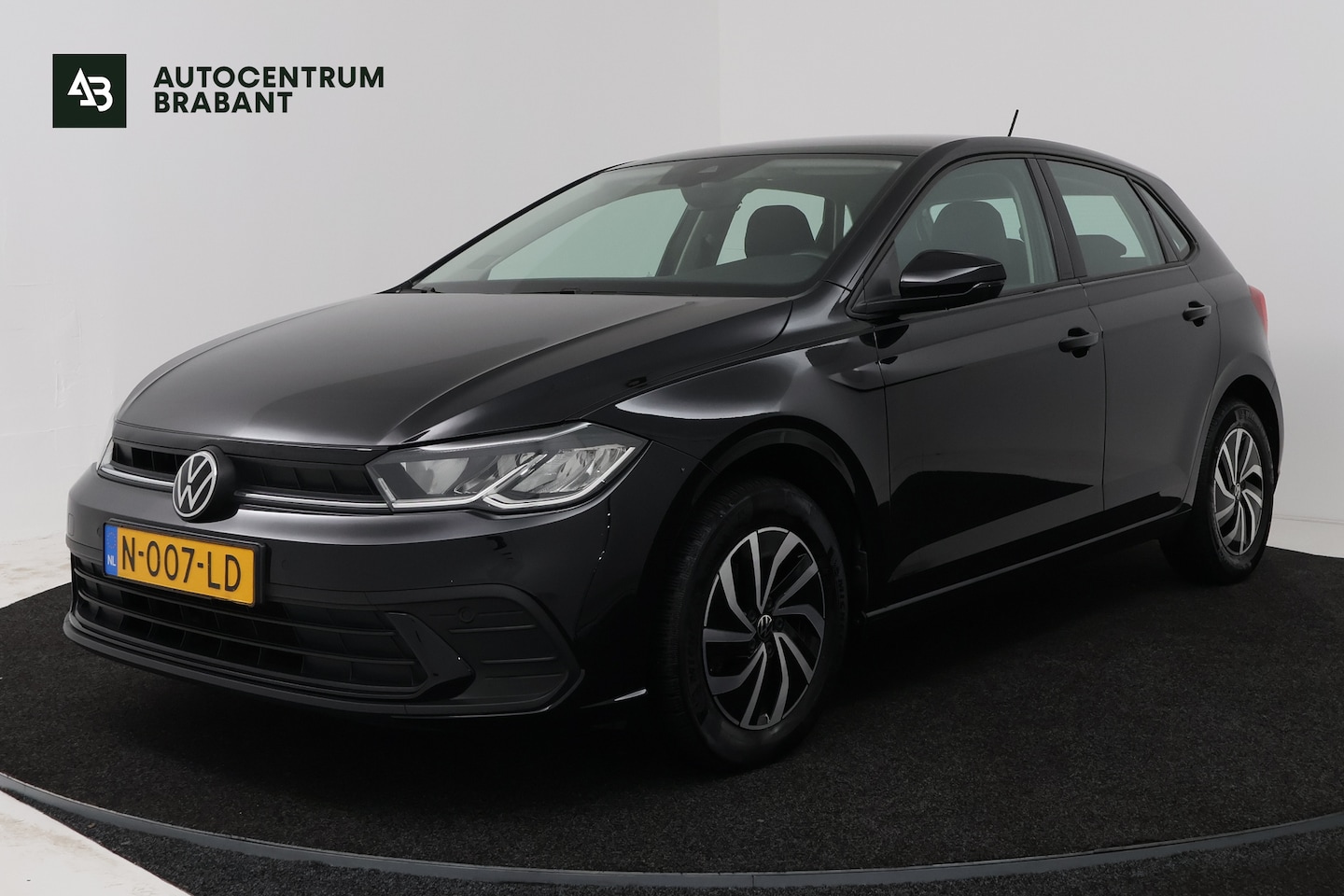 Volkswagen Polo - 1.0 TSI Life (CARPLAY, PARKEERSENSOREN, CRUISE CONTROL ADAPTIEF) - AutoWereld.nl