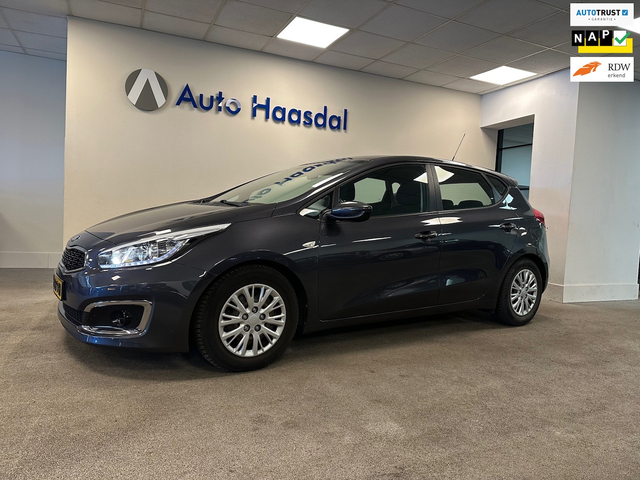 Kia Cee'd - 1.0 T-GDi ComfortPlusLine Navigator|NAVI|CAMERA|CRUISE - AutoWereld.nl