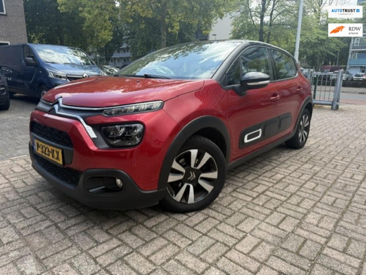 Citroën C3 - 1.2 PureTech Shine Navi/Clima/Cruise - AutoWereld.nl