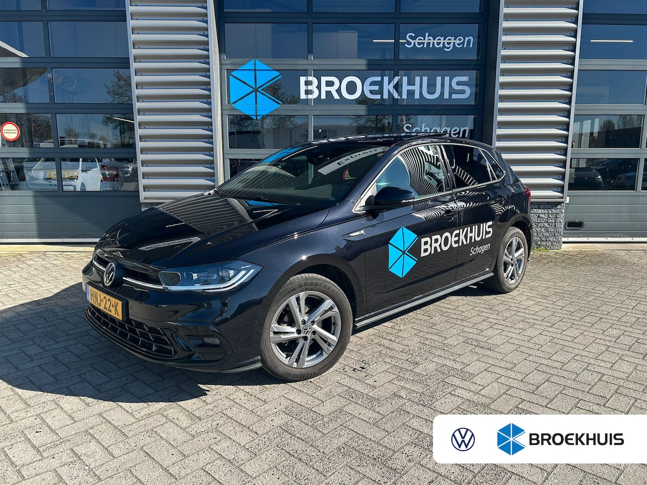 Volkswagen Polo - 1.0 TSI 95 pk R-Line Business | Elektrische panoramadak | Achteruitrijcamera | Apple carpl - AutoWereld.nl