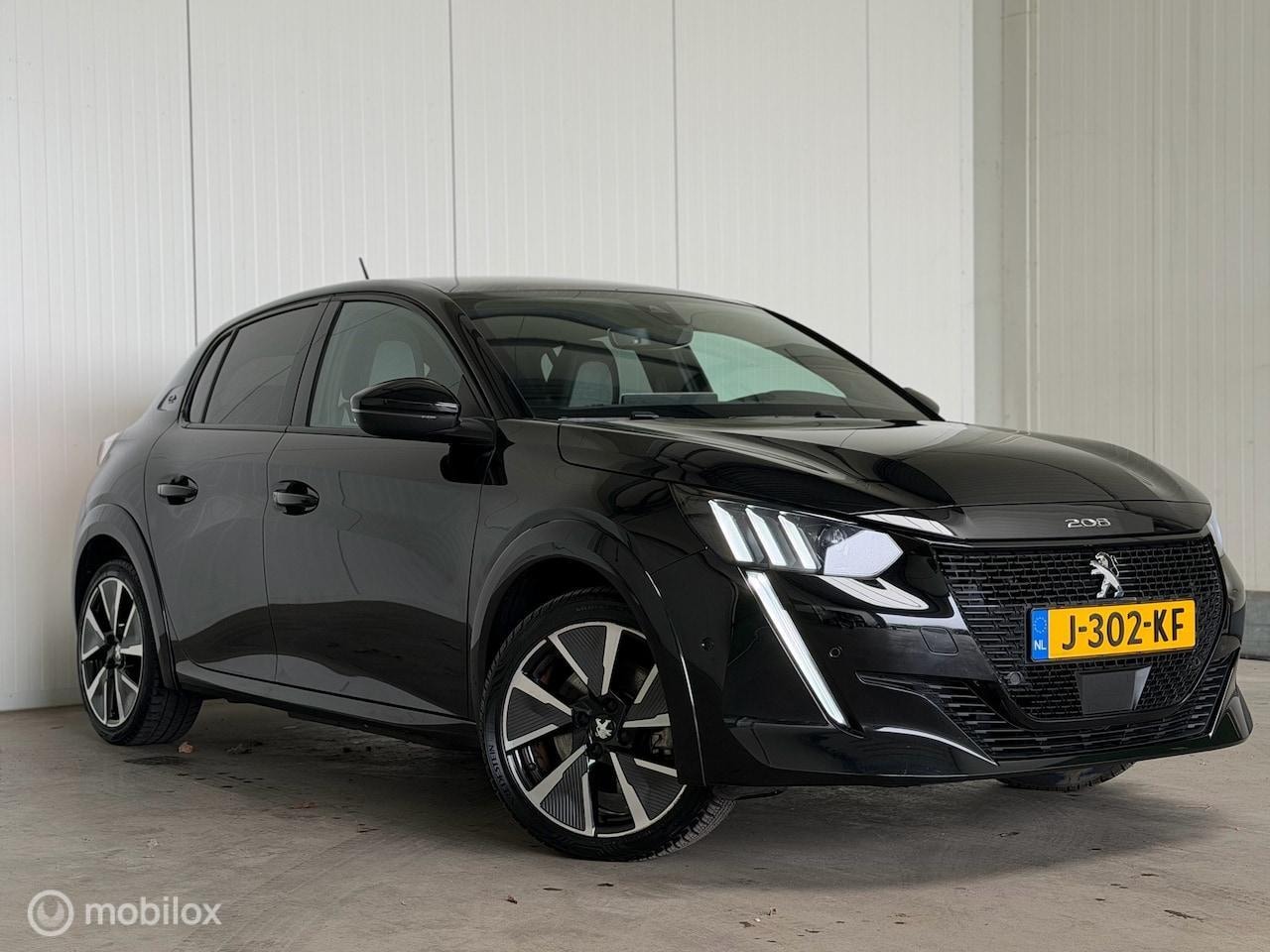 Peugeot e-208 - GT EV 50kWh 136 Pano| Carplay - AutoWereld.nl