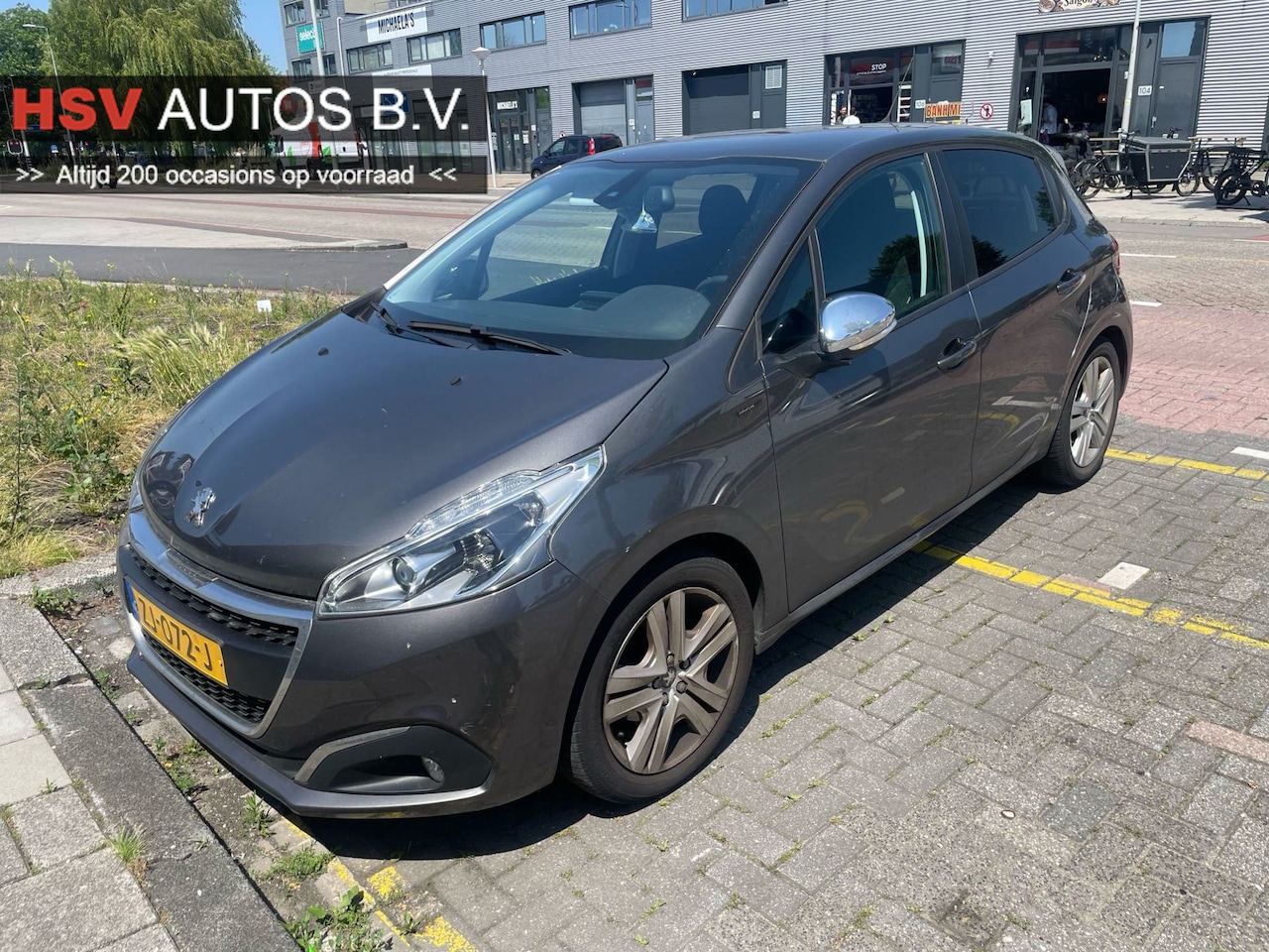 Peugeot 208 - 1.2 PureTech Signature navi LM airco org NL - AutoWereld.nl