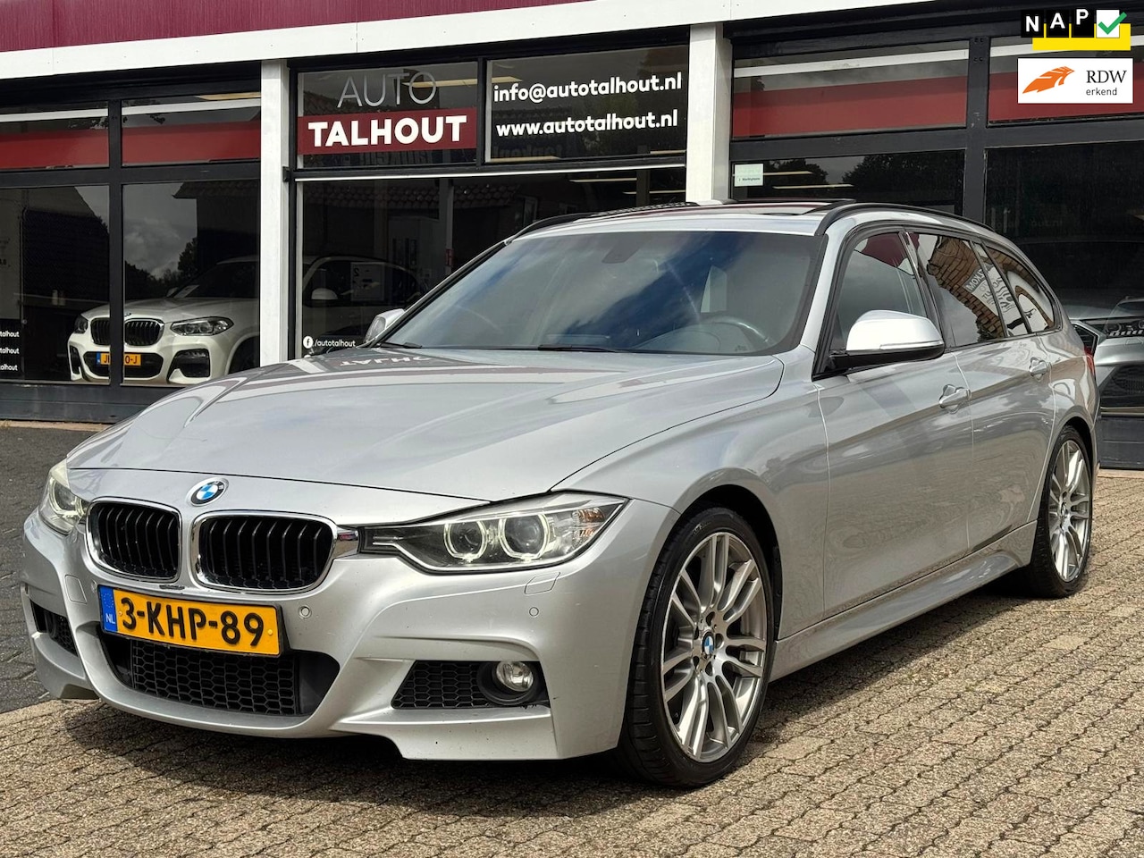 BMW 3-serie Touring - 328i M-Sport - AUTOMAAT, TREKHAAK, PANO, LEER, 245PK - AutoWereld.nl