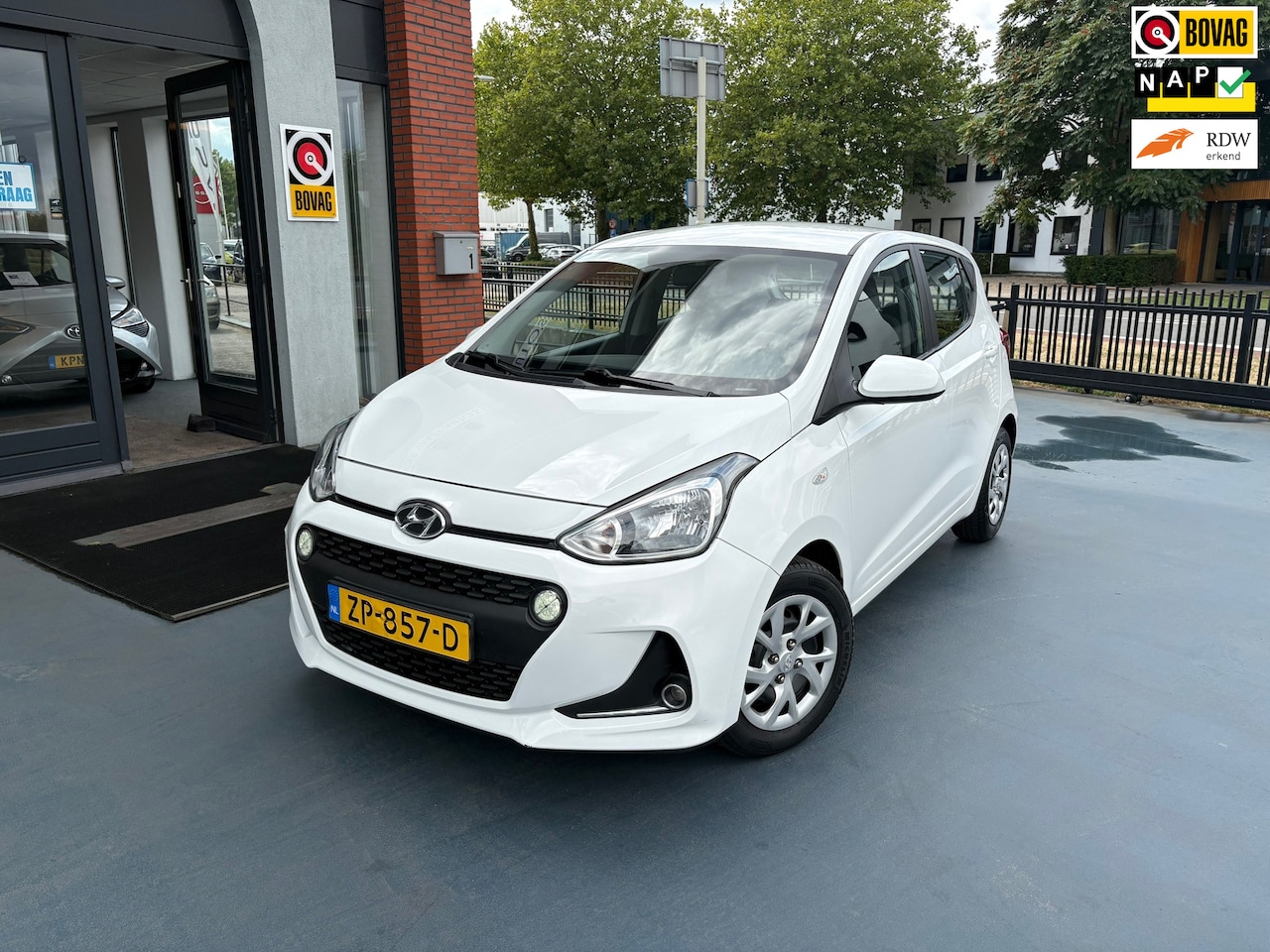 Hyundai i10 - 1.0i Comfort AIRCO CRUISE CONTROL - AutoWereld.nl