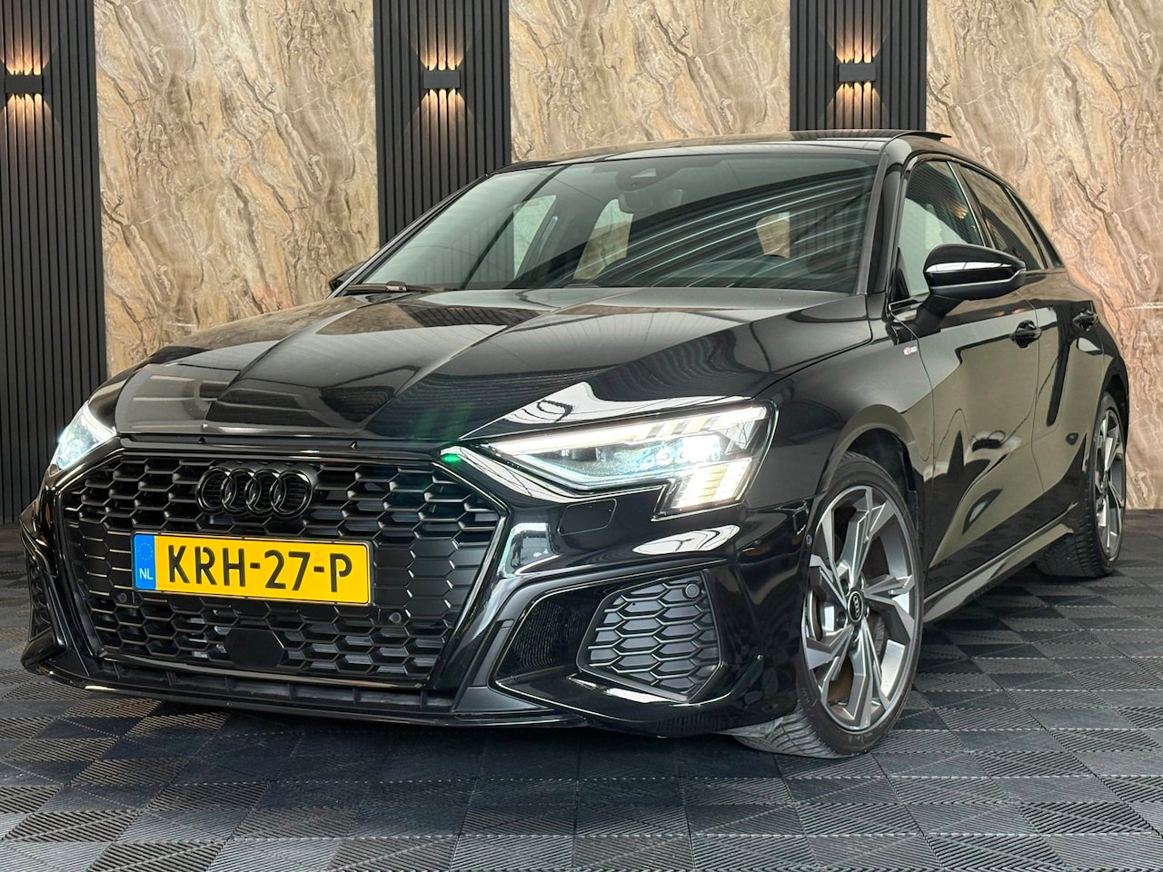 Audi A3 Sportback - 35 TFSI 3x S-Line | Pano | Camera | Matrix | Leder - AutoWereld.nl