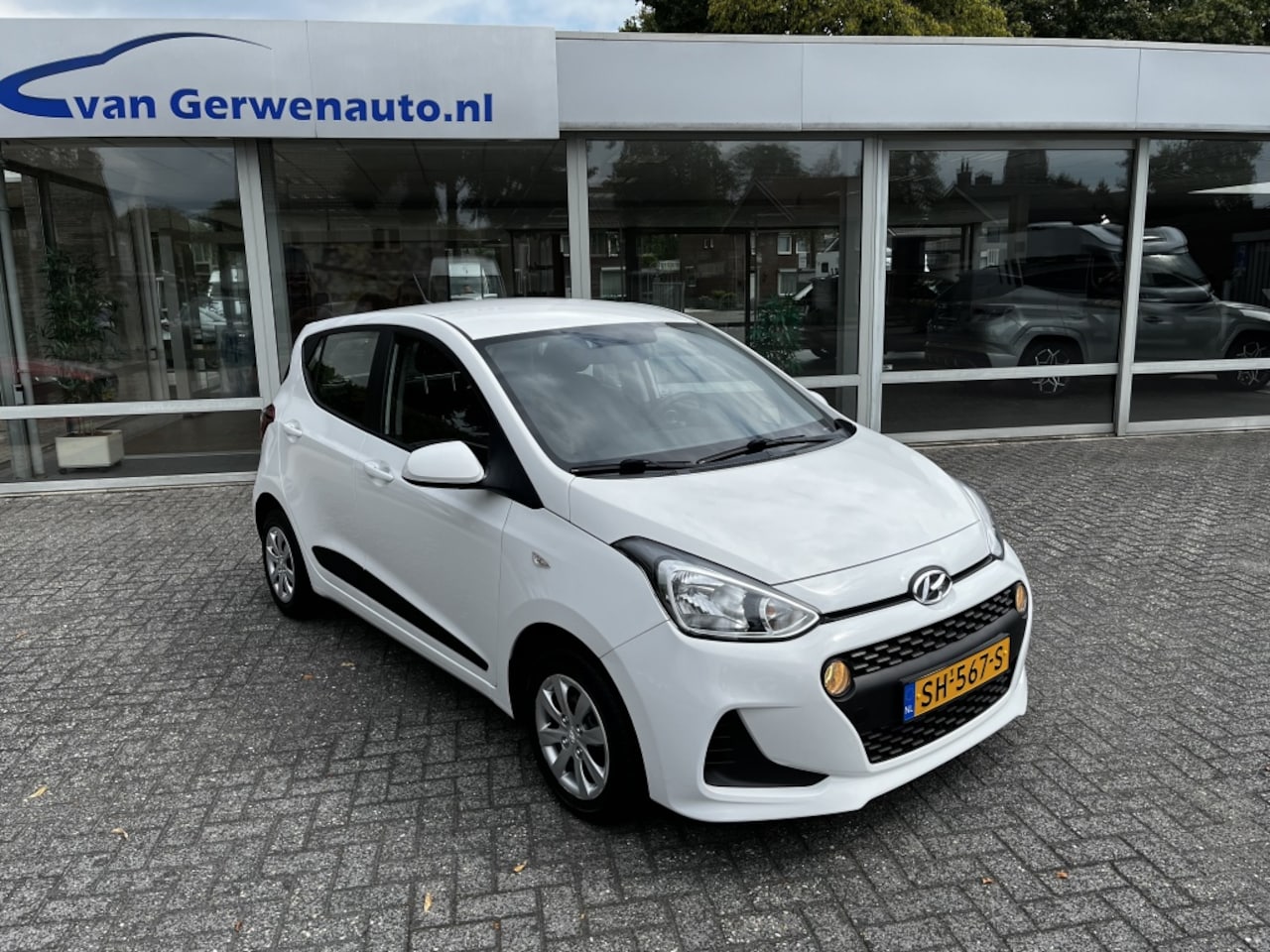 Hyundai i10 - 1.0 Comfort 5 drs | Airco | Cruise | 4 seizoenen band - AutoWereld.nl