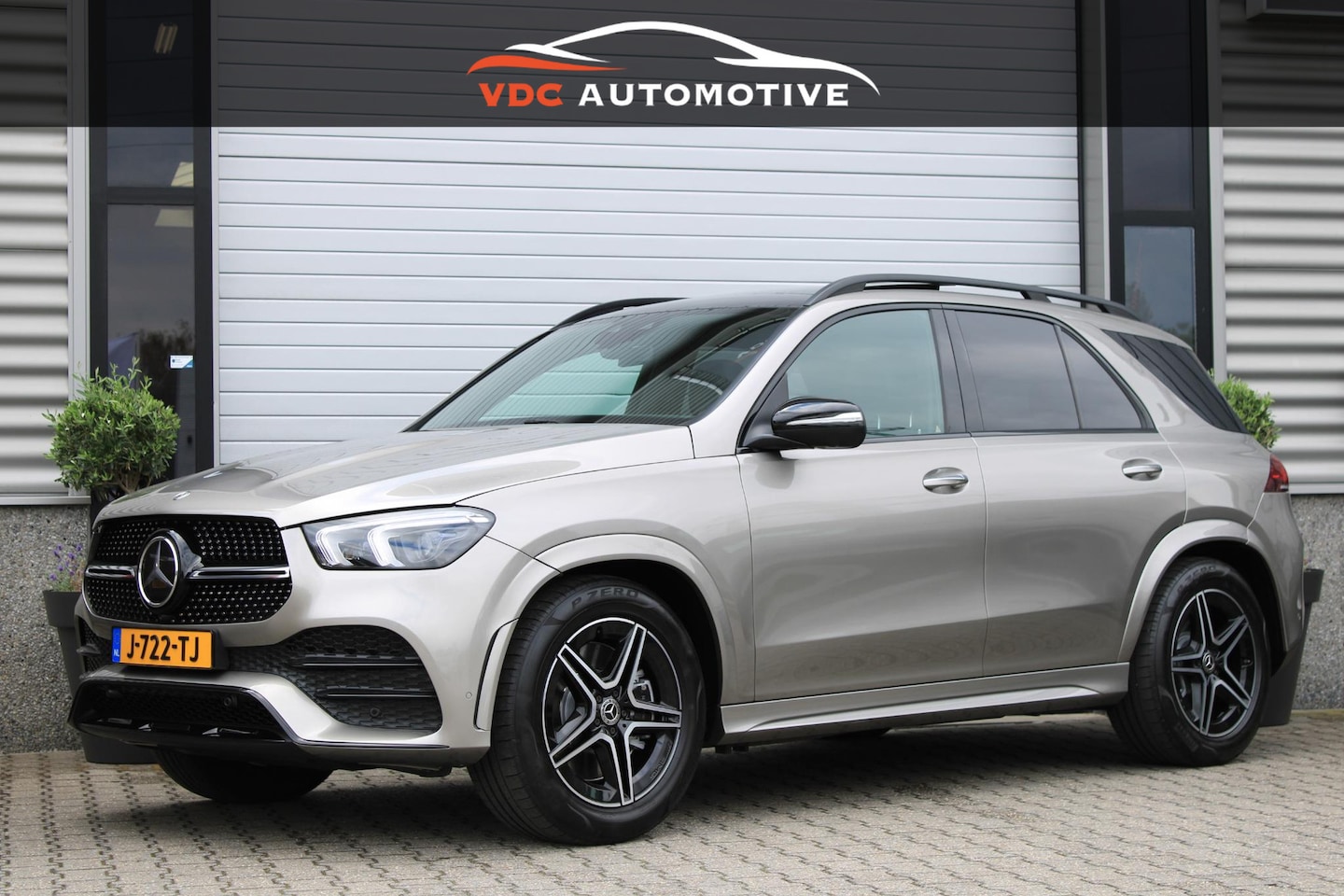 Mercedes-Benz GLE-Klasse - 450 4M AMG Pano | Trekhaak | Distronic | Burmester | Luchtvering Airmatic | Memory | 360 C - AutoWereld.nl