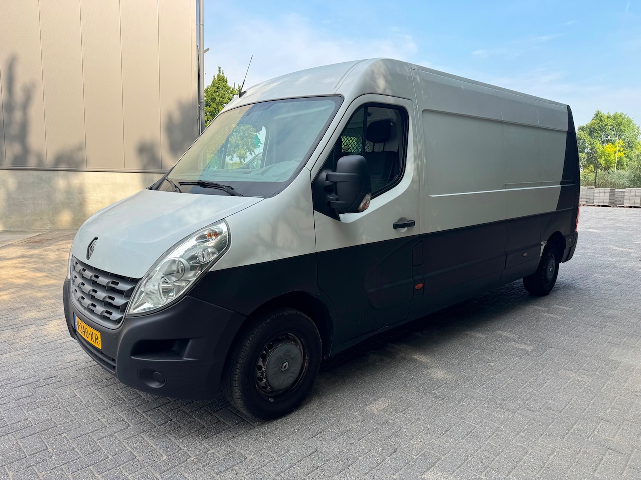 Renault Master - T35 2.3 dCi L3H3 Eco T35 2.3 dCi L3H3 Eco AIRCO - AutoWereld.nl