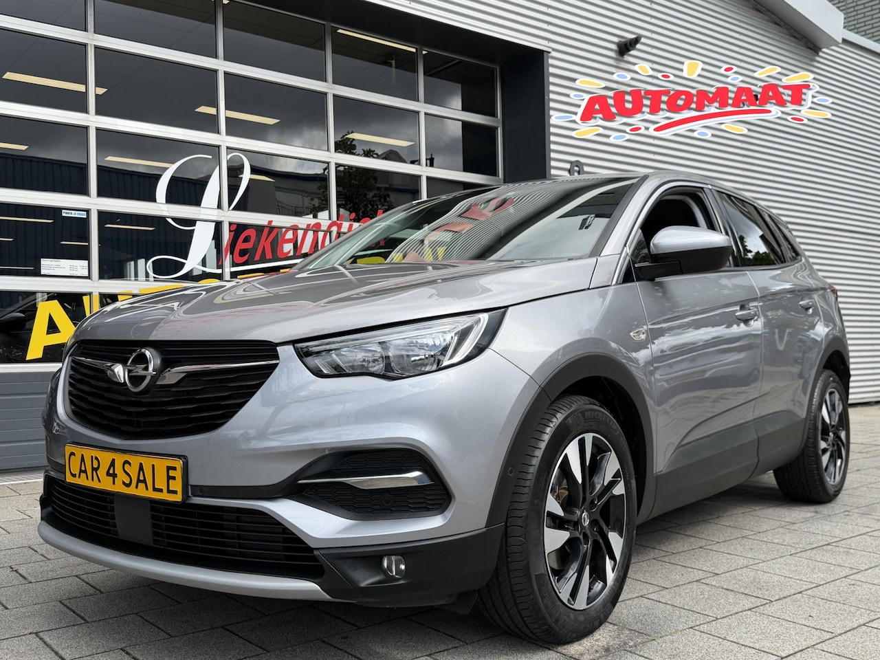 Opel Grandland X - 1.2 Turbo Innovation - AUTOMAAT I Navigatie / Apple CarPlay I Airco I LED I PDC I Sport ve - AutoWereld.nl