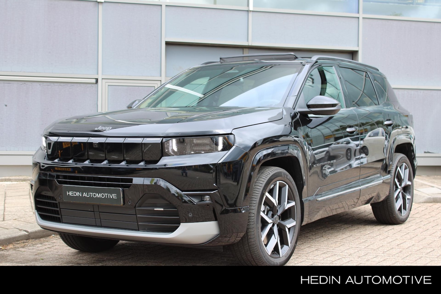 Jeep Compass - 1.6 e-Hybrid Plug-In First Edition | Focal | Panoramadak | Camera v+A | Adaptive cruise co - AutoWereld.nl
