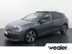 Volkswagen Golf - 1.5 eHybrid Life Edition | 204 PK | Panoramadak | Achteruitrijcamera | Stoelverwarming | D