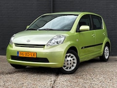 Daihatsu Sirion 2 - 1.3-16V Comfort TREKHAAK|ELEK RAMEN|AIRCO|NWE APK