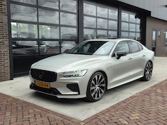 Volvo S60 - 2.0 Recharge T6 AWD R-Design | Panodak | B&W