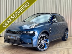 Lynk & Co 01 - 1.5 *MY23* FACELIFT / Zwarte Hemel / Panoramadak / 360 Camera / Infinity Sound / Adaptive