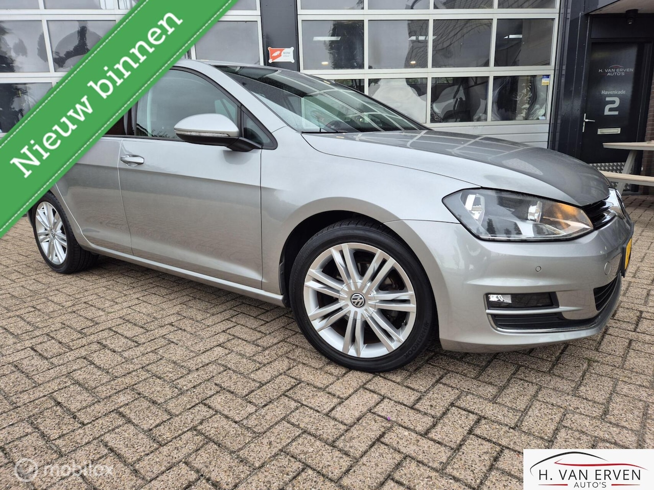 Volkswagen Golf - 1.2 Highline APPLE CARPLAY 17" CAMERA NAP - AutoWereld.nl