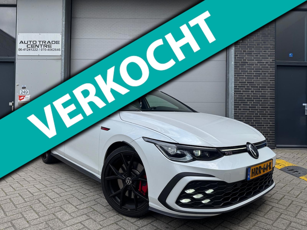 Volkswagen Golf - 2.0 TSI GTI [ Pano | IQ.Light | H&K | Trekhaak | 19" | Dodehoek | Draadloos laden] - AutoWereld.nl