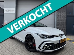Volkswagen Golf - 2.0 TSI GTI [ Pano | IQ.Light | H&K | Trekhaak | 19" | Dodehoek | Draadloos laden]