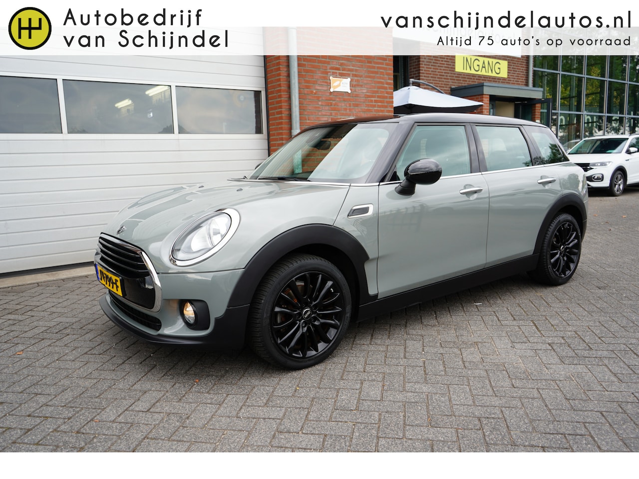 MINI Clubman - 1.5 Cooper NL AUTO - NAP - ZWART DAK - NAVI - CLIMA - CRUISE - BLUETOOTH - 17 INCH LM VELG - AutoWereld.nl