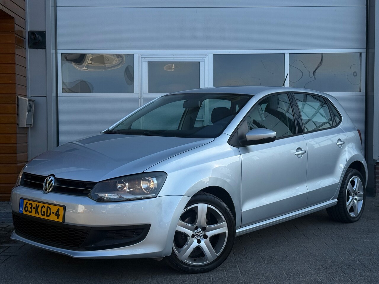 Volkswagen Polo - 1.4-16V Comfortline 5DRS/CRUISE/AIRCO... - AutoWereld.nl