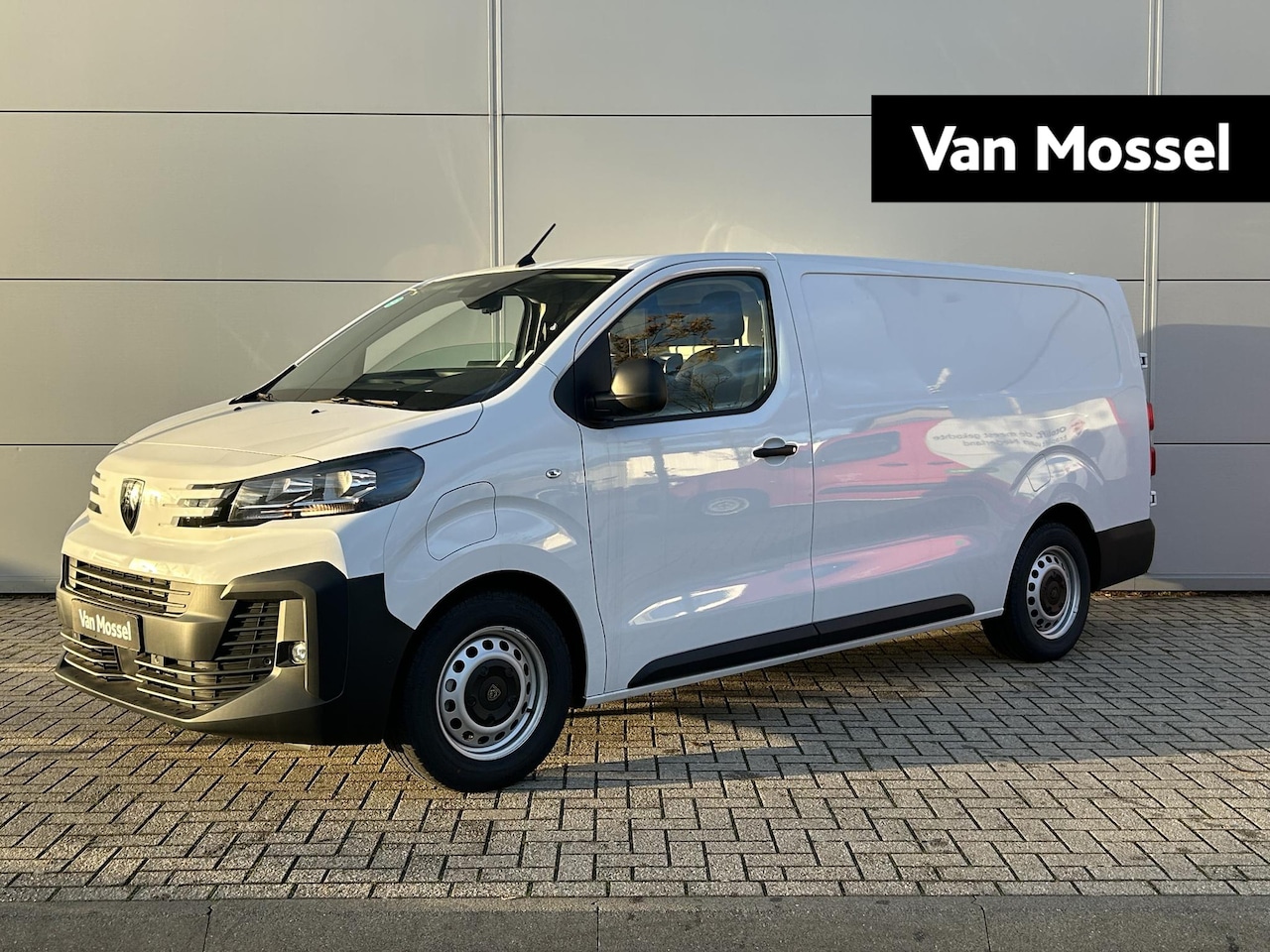 Peugeot e-Expert - EV L2 75 kWh | Camera | Navigatie | Apple Carplay/Android Auto - AutoWereld.nl