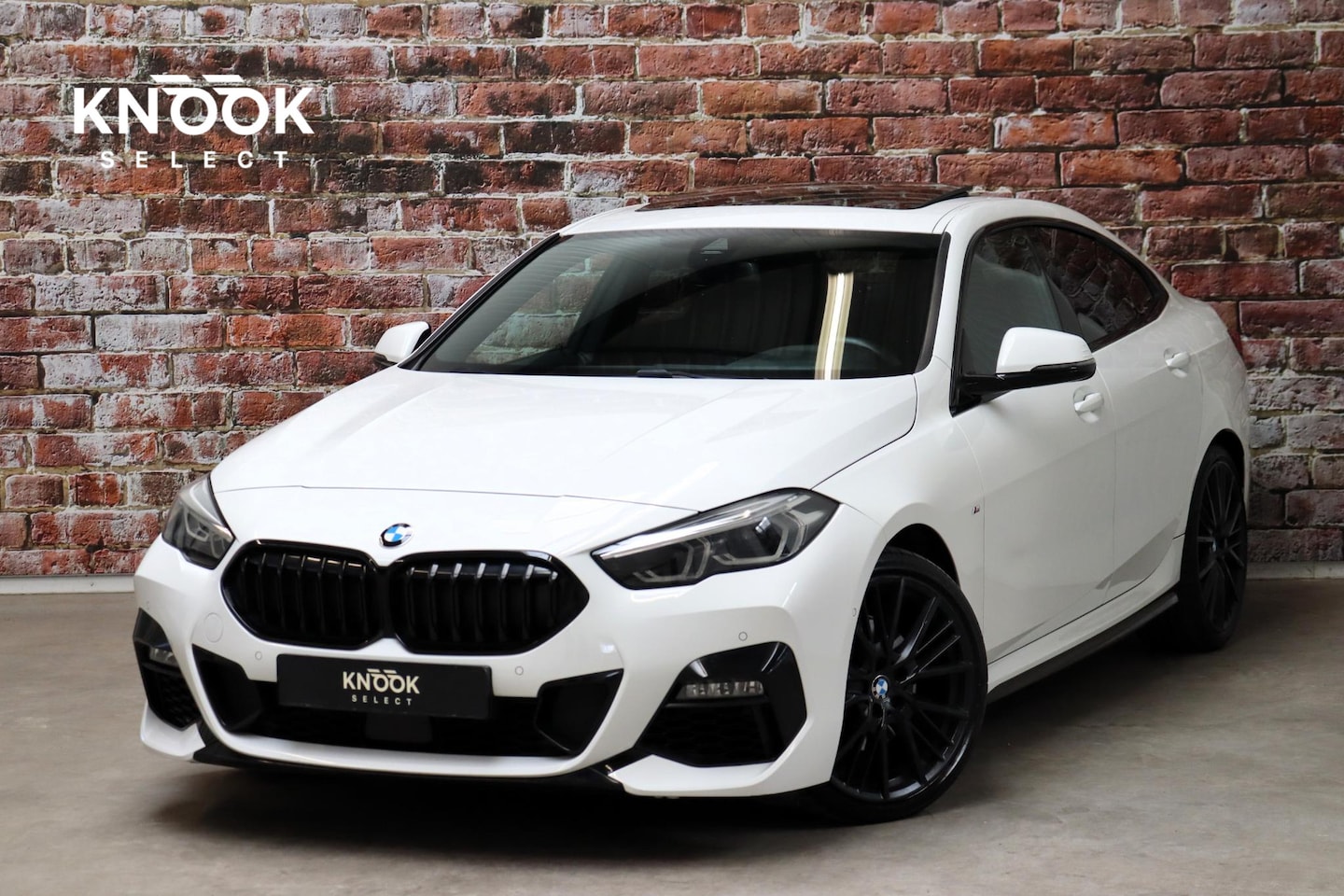 BMW 2-serie Gran Coupé - 218i High Executive M Sport Pakket Automaat / Live Cockpit Professional / Panoramadak / Pa - AutoWereld.nl