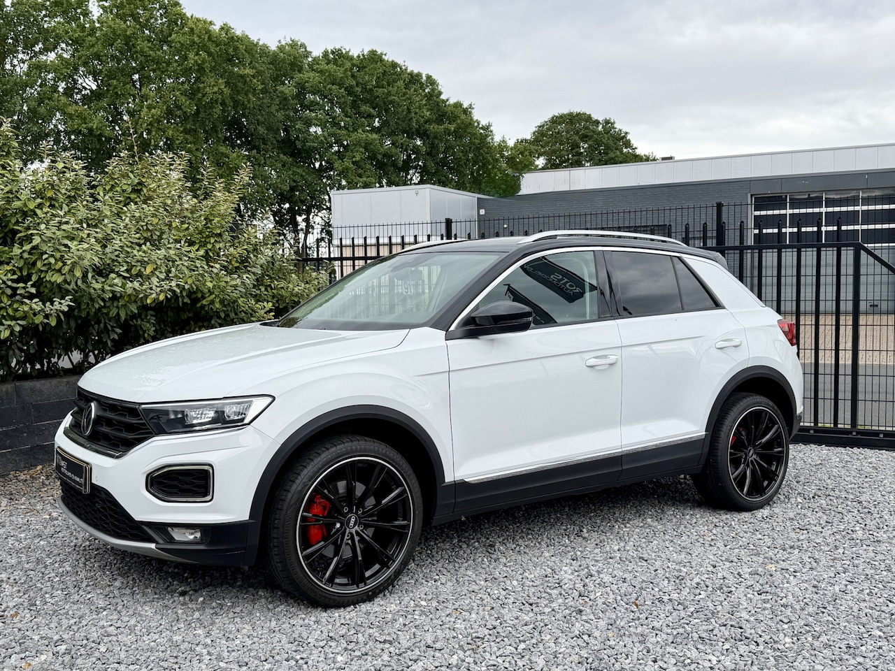 Volkswagen T-Roc - 1.5 TSI Sport DSG Navi|Keyles|Camera|ACC|Led Wit! - AutoWereld.nl