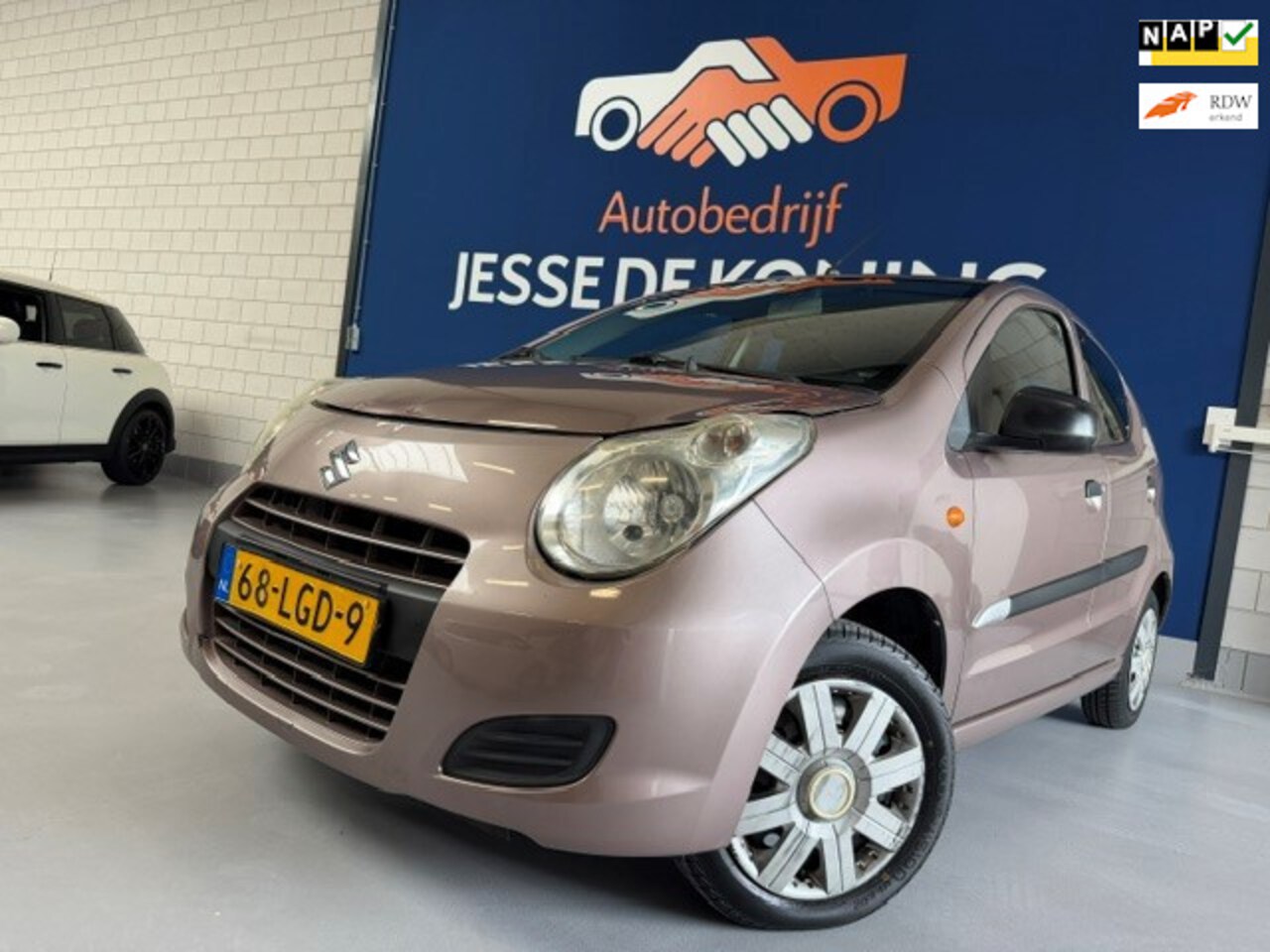 Suzuki Alto - 1.0 Comfort / bj.2010 / kleur: bruin / 5 deurs / NAP met 132749 km.en APK 08/2027 / stuurb - AutoWereld.nl