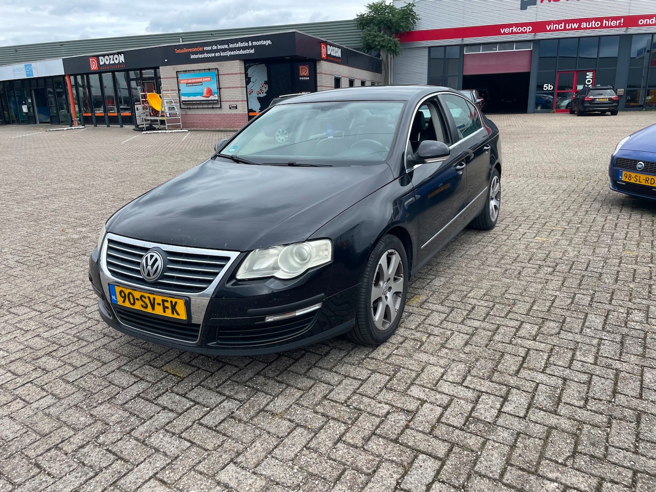 Volkswagen Passat - 2.0 FSI Highline nette auto - AutoWereld.nl
