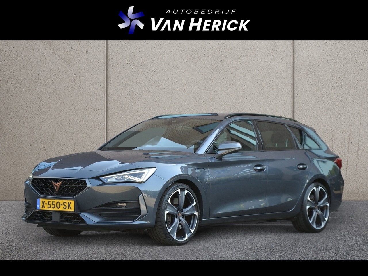 CUPRA Leon Sportstourer - 1.4 e-Hybrid 245PK VZ | Carplay | LED | Compleet - AutoWereld.nl