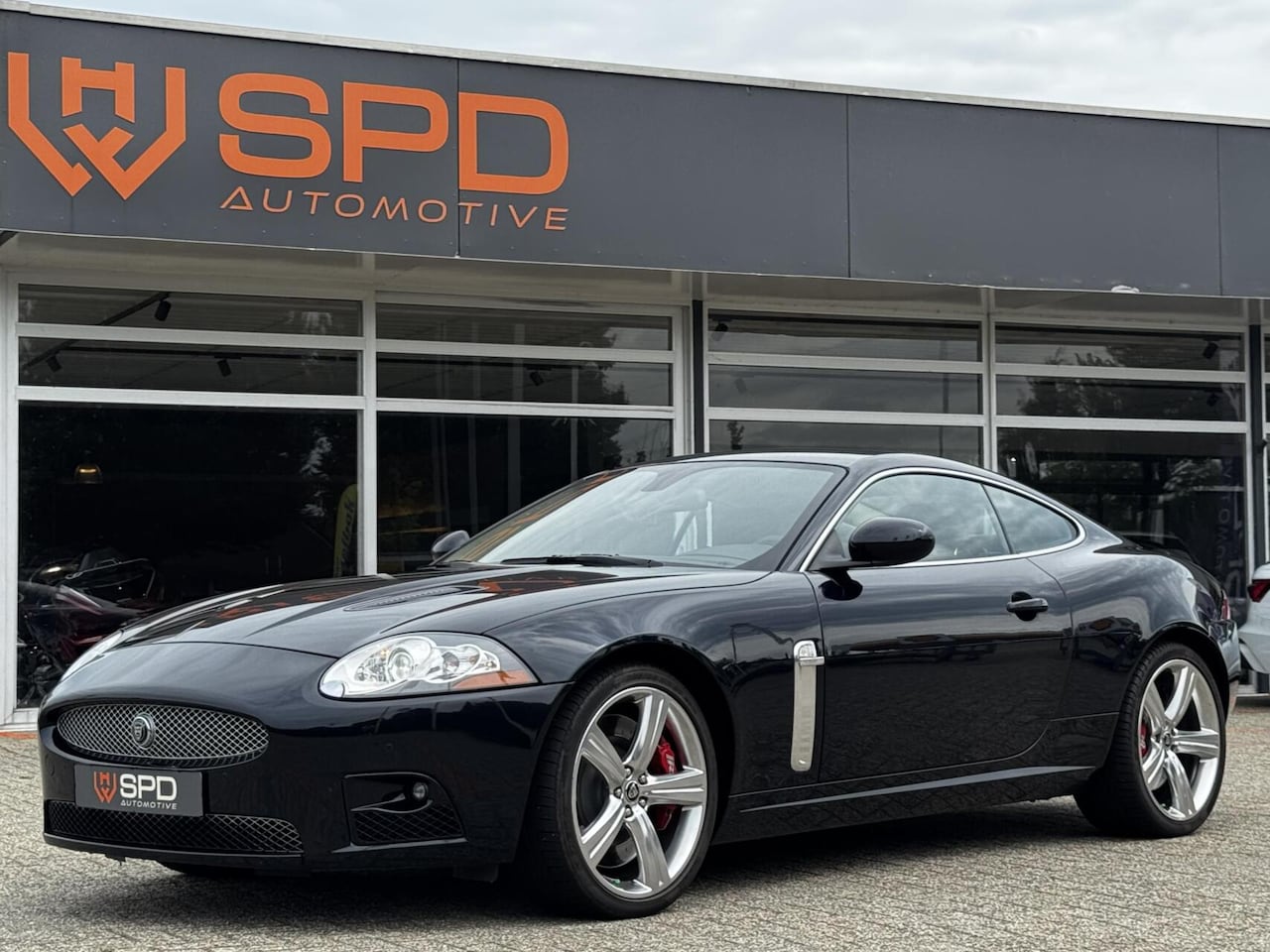 Jaguar XKR - 4.2V8 Coupé|20"BBS|6-piston|Bowers&Wilkens|Keyles - AutoWereld.nl
