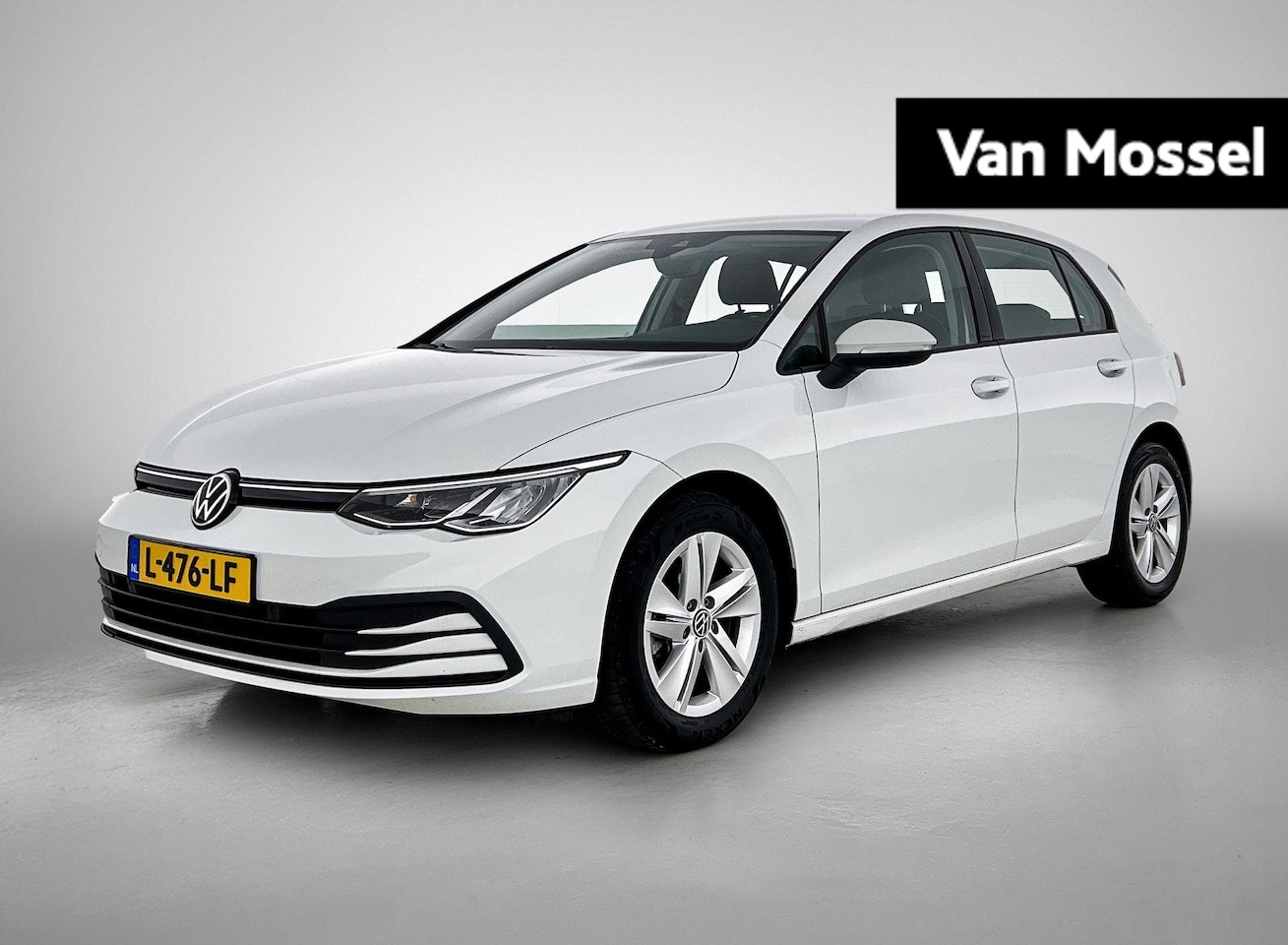 Volkswagen Golf - 1.0 TSI Life 110 PK VERWACHT | Stoel/Stuur- Verwarming | Apple Carplay/Android Auto | park - AutoWereld.nl
