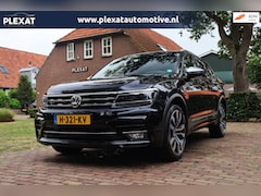 Volkswagen Tiguan Allspace - 2.0 TSI 4Motion Highline Business R 7p. Aut. | 3x R-line | Adaptief | Stoelverwarming | Pa