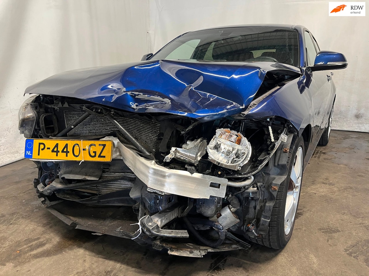 BMW 1-serie - 125i High Executive - Front Schade - AutoWereld.nl