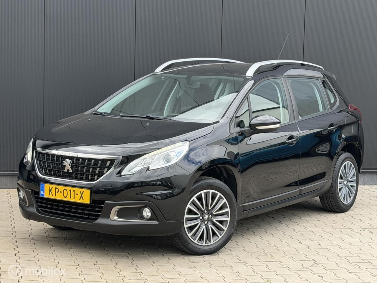 Peugeot 2008 - 1.2 110PK Blue Lion | CARPLAY | TREKHAAK | - AutoWereld.nl