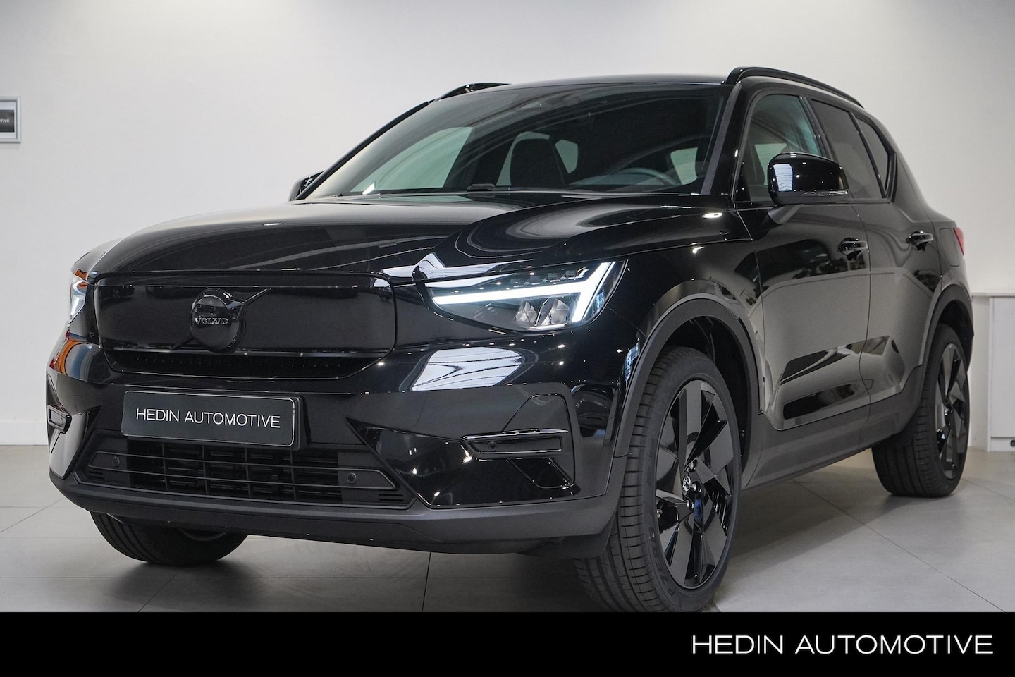 Volvo EX40 - Single Motor Ext. Range Plus Black Edition Europa - AutoWereld.nl