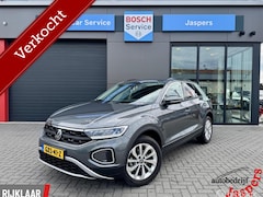 Volkswagen T-Roc - 1.5 TSI Life Edition 150 PK | TREKHAAK | CAMERA | KEYLESS | ACC | NAVIGATIE | IQ.DRIVE
