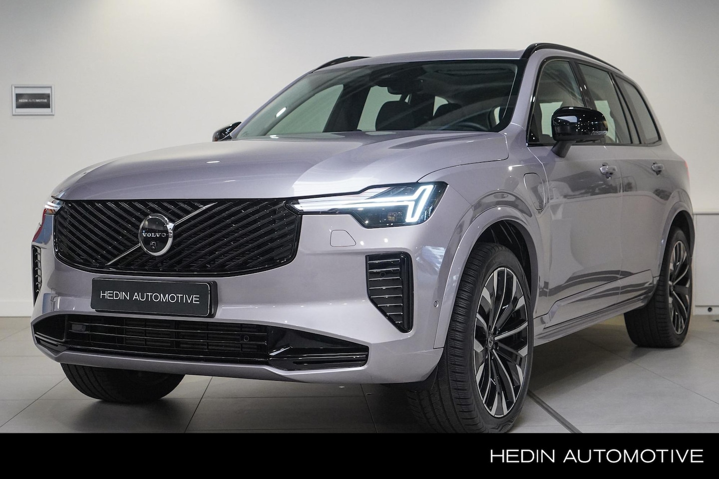 Volvo XC90 - T8 Plug-in Hybride AWD Ultra Dark 455pk Modeljaar 2026 !| Luchtvering |Bowers & Wilkins Pr - AutoWereld.nl