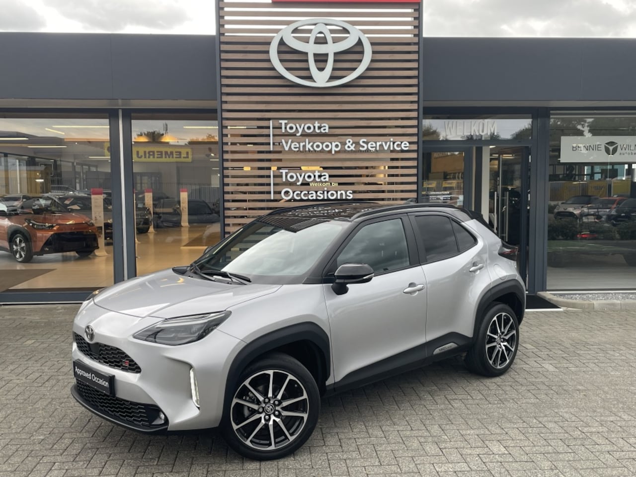 Toyota Yaris Cross - 1.5 Hyb 130 GR SPORT | JBL | HUD | Trekhaak - AutoWereld.nl
