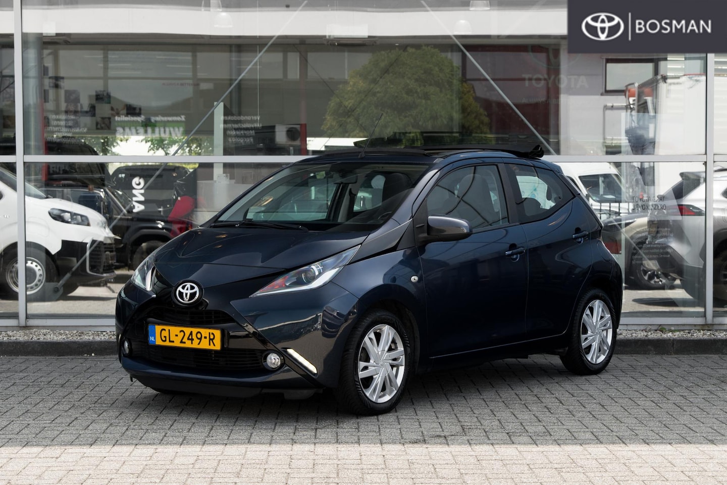 Toyota Aygo - 1.0 VVT-i x-wave 1.0 VVT-i x-wave - AutoWereld.nl