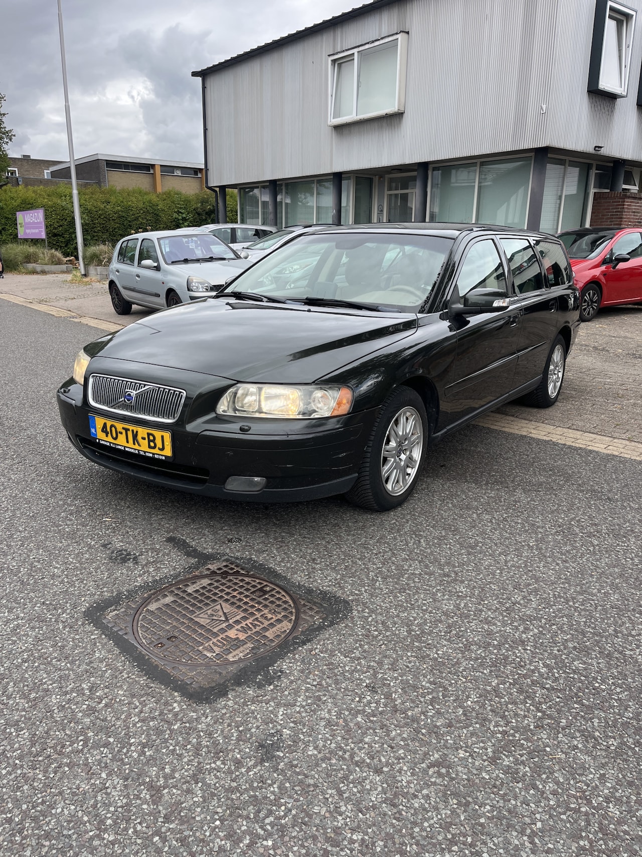 Volvo V70 - 2.4D Edition II 7 Persoon,s Goed rijdende V70. Prijs is inclusief een nieuwe Apk keuring ( - AutoWereld.nl