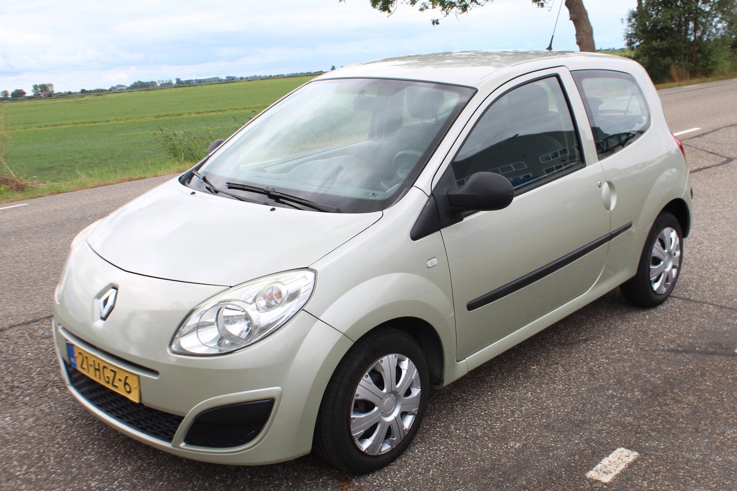 Renault Twingo - 1.2 Authentique // apk 08/2027 // - AutoWereld.nl