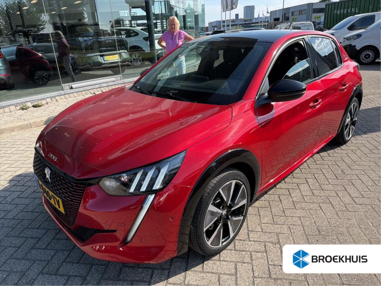 Peugeot e-208 - EV GT Pack 50 kWh | Fase 3 laden | Navigatie | Camera | Stoelverwarming | Alcantara | Blac - AutoWereld.nl